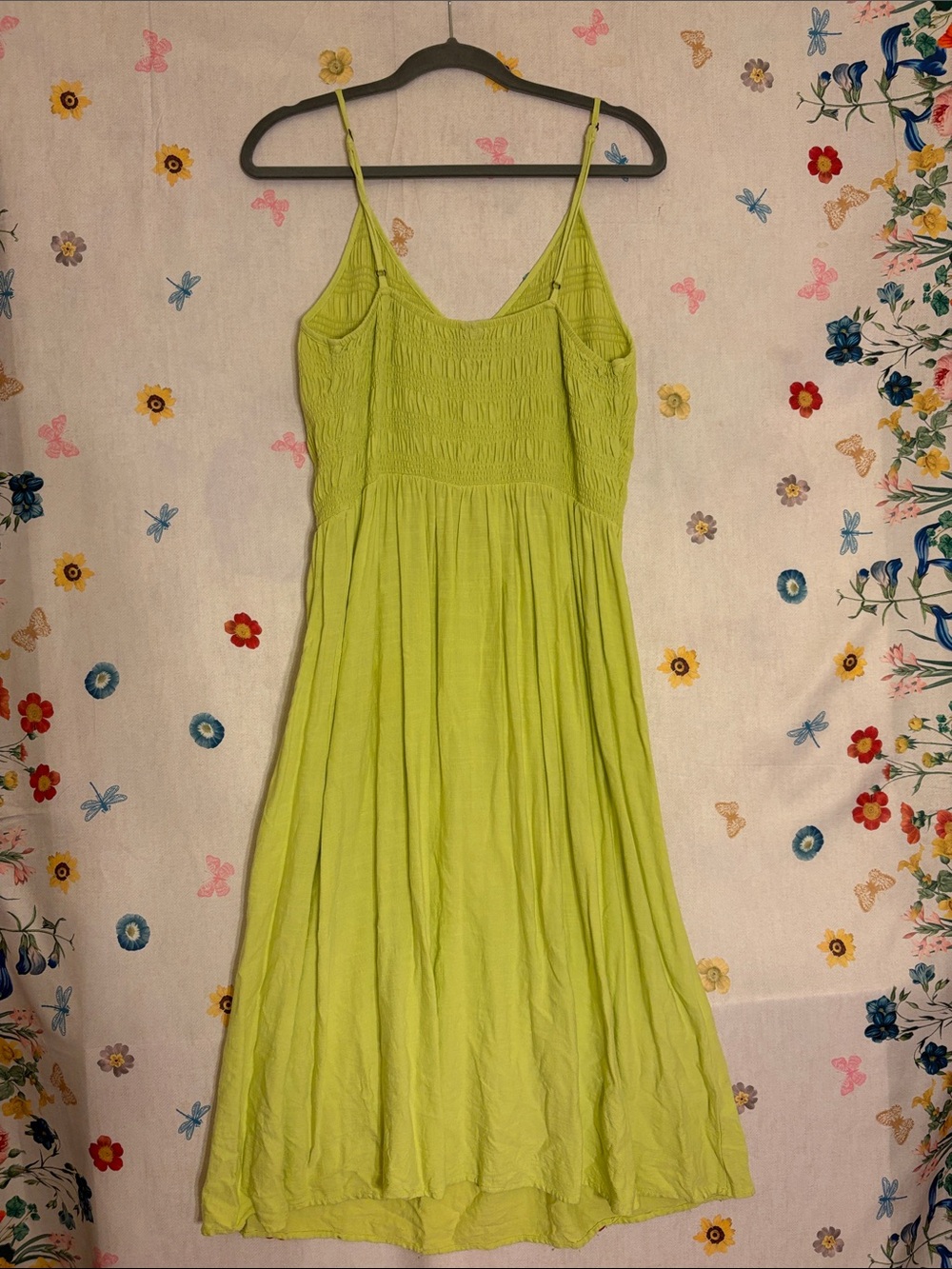 Wild Fable - Neon Lime Green Smocked Midi Dress
Beach, Casual, Flirty, Weekend - Picture 5 of 7
